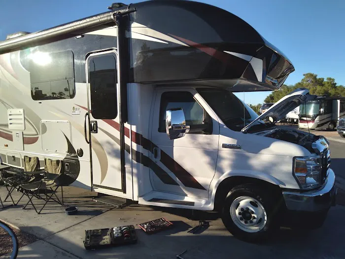Mobile vehicle diagnostic and oil and brake pads change 4