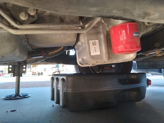 Mobile vehicle diagnostic and oil and brake pads change 9