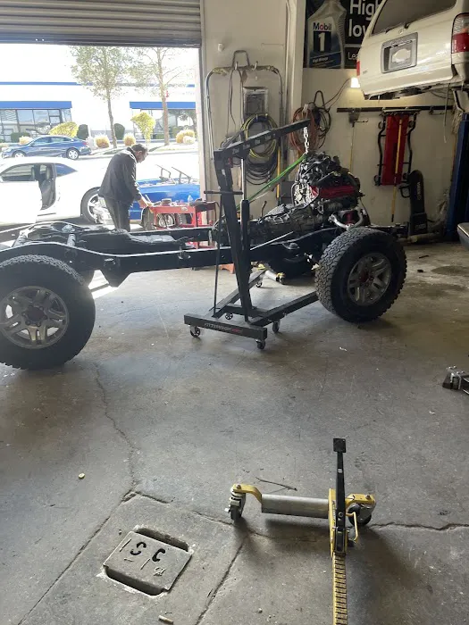 Twins Automotive 4