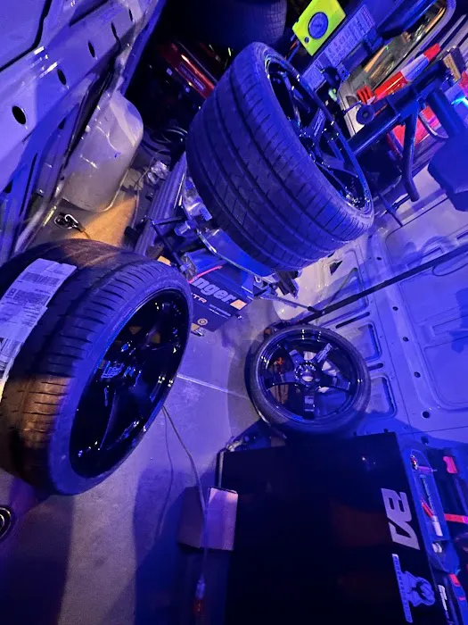 Azteca Mobile Tire shop 6