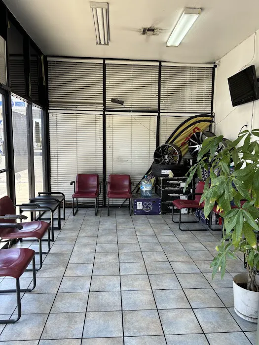 Sam's Tire & Auto Repair 7