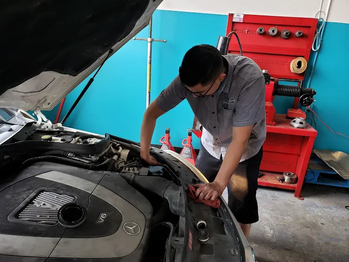 Global Auto Repair Transmission Specialists 3