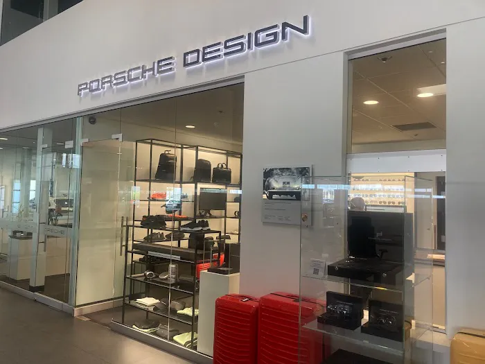 Gaudin Porsche Parts Department 3