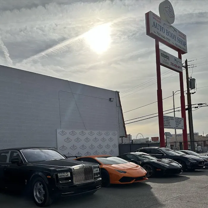 1ST VEGAS AUTO BODY SHOP 0