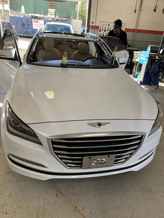 Soto’s auto glass repair 3