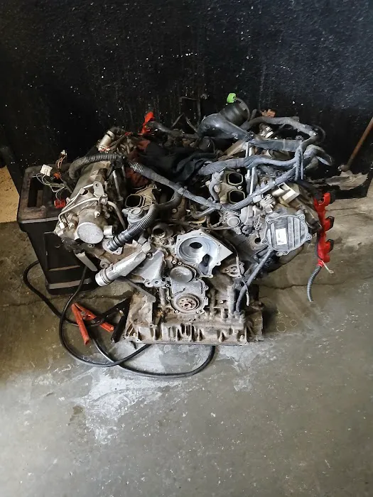 Diaz Automotive BMW & Mercedes benz European mechanics specialist 7