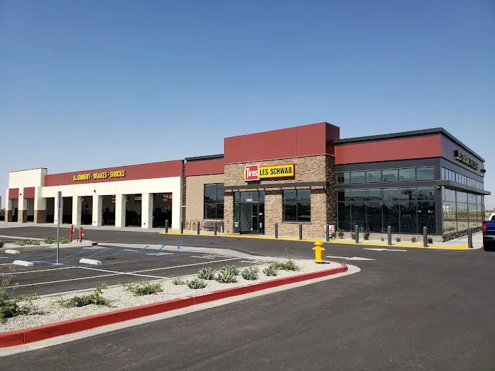 Les Schwab Tire Center 0