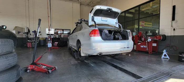 Les Schwab Tire Center 4