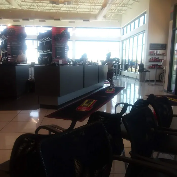 Les Schwab Tire Center 9