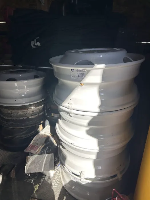 D&E Road service truck and trailer repair 8