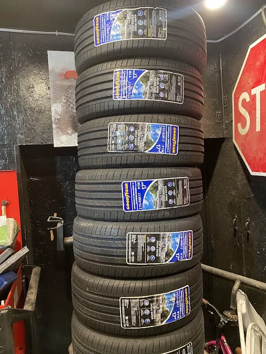 Vics garage mobile 0