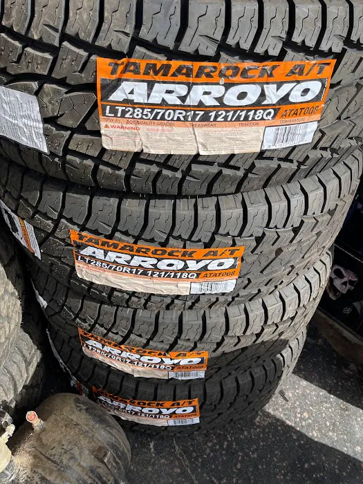 Vics garage mobile 8