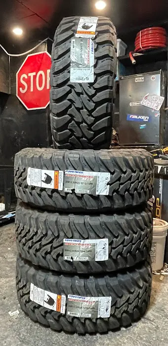 Vics garage mobile 9