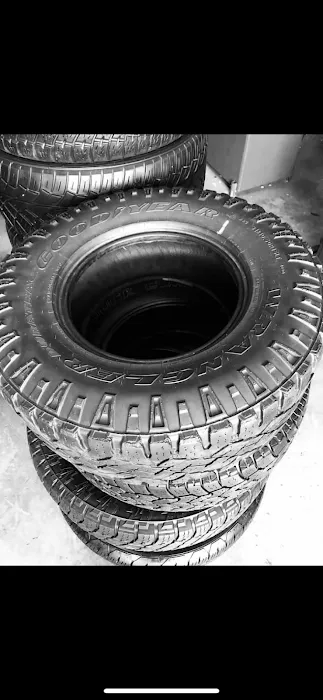 El Jefe Tire Shop 5