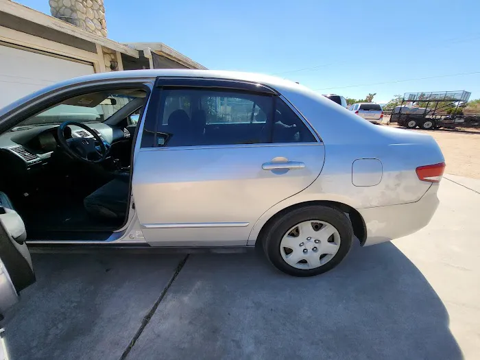 Auto glass and tint 5