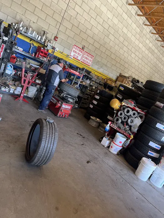 Azteca Tires & Wheels 2