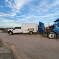 Mobile truck and trailer repair