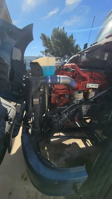Mobile truck and trailer repair 5