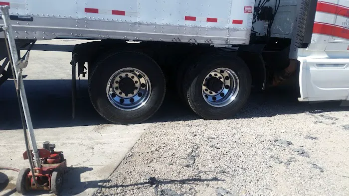 Primos Tires 3