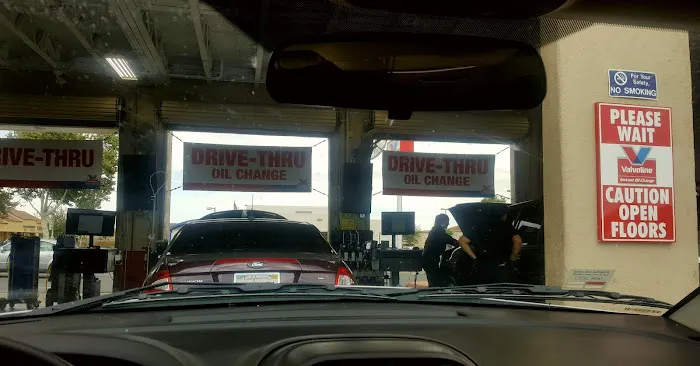 Valvoline Instant Oil Change 3