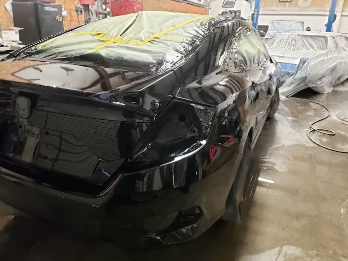 Mechanic and Body Shop 7