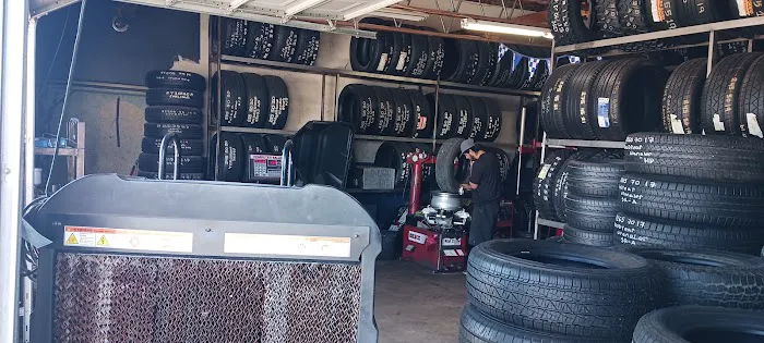 Jr's Tires 2