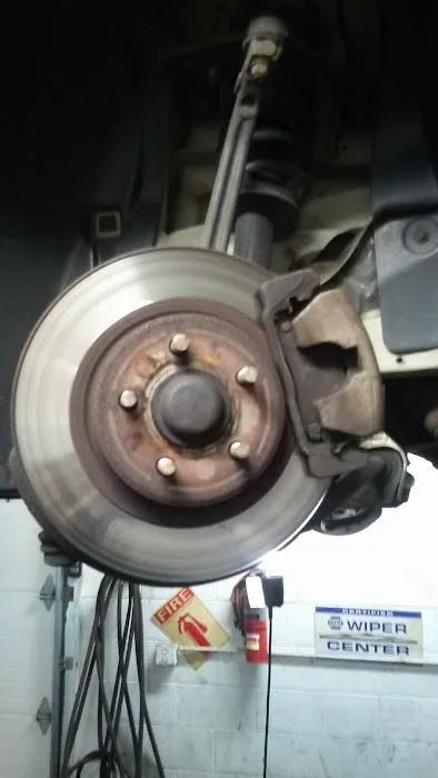 U N Automotive 0