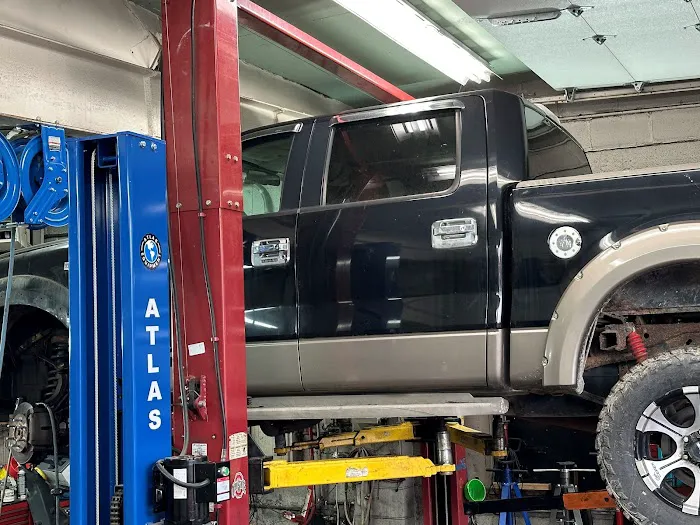 Green's Auto Service 0