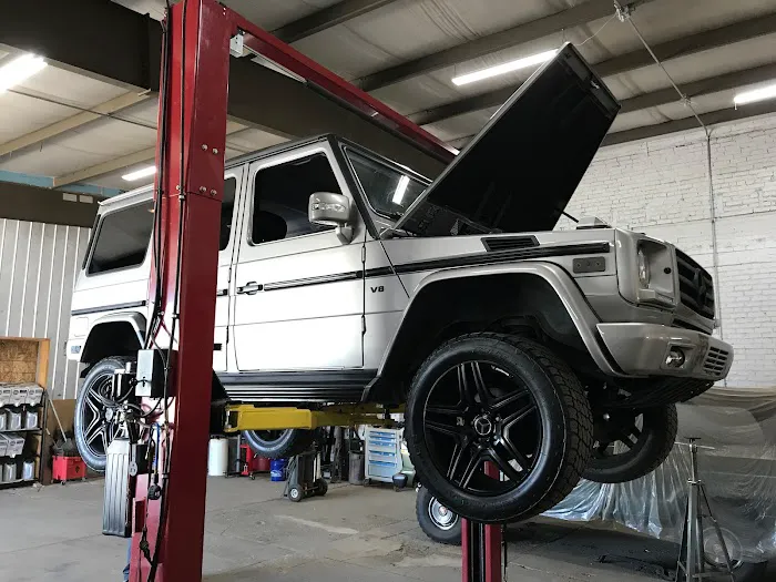 Kinetic Automotive 4