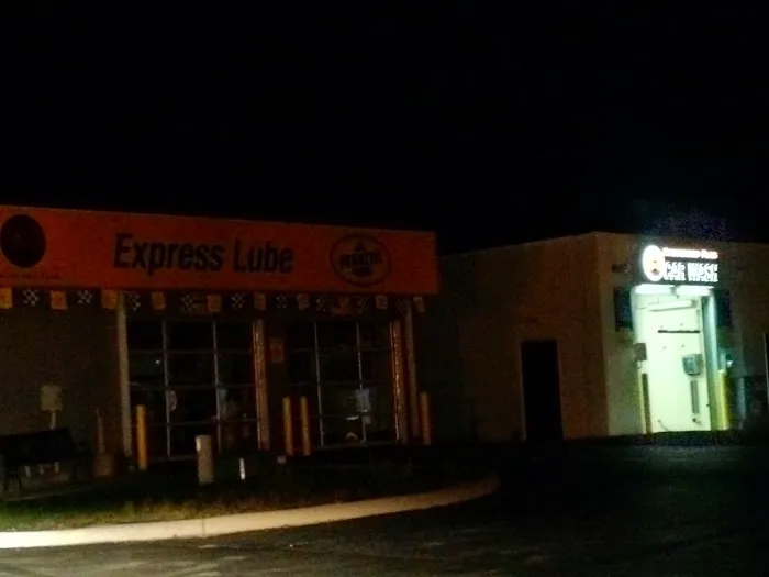 Checkered Flag Express Lube 3