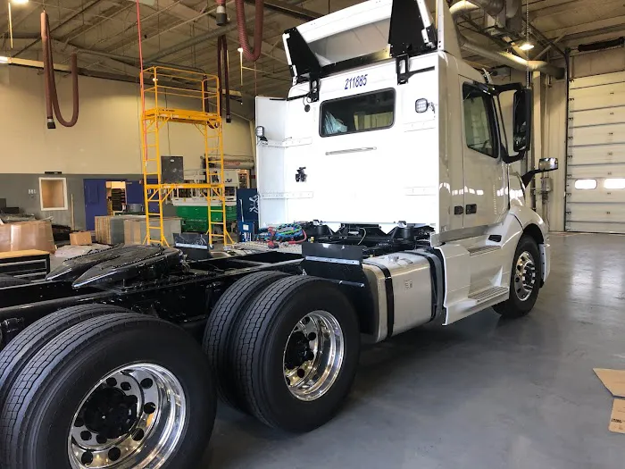 McMahon Truck Centers Columbus West 5