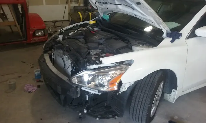 Curvin's Auto Body 1