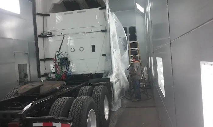 Curvin's Auto Body 6
