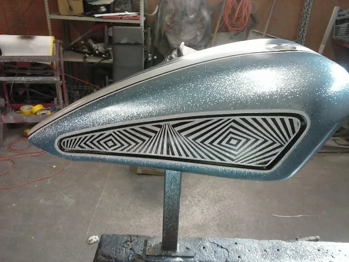 Curvin's Auto Body 8
