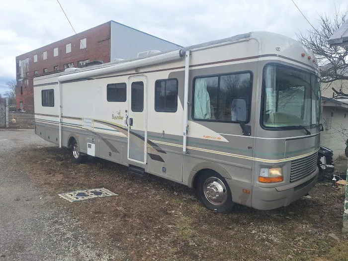 Jacks-On Tractor Trailer Service LLC 1
