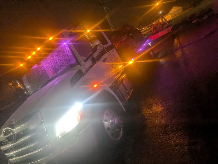 Jacks-On Tractor Trailer Service LLC 3