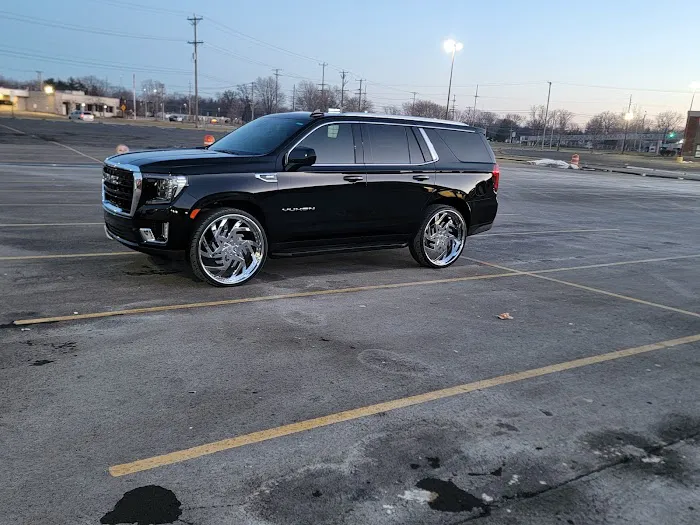 Hunt's Auto Repair and Tires 1