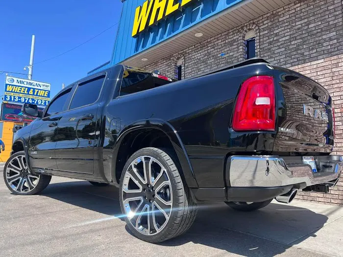 Hunt's Auto Repair and Tires 7