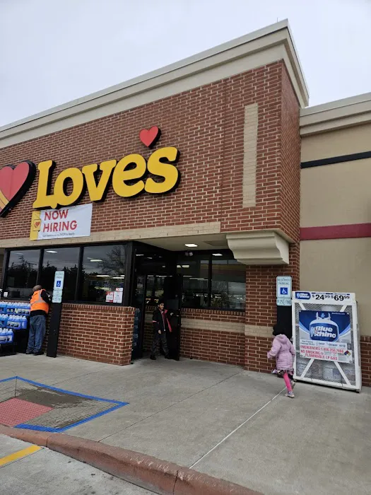 Love's Truck Care 3
