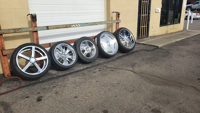 2000 Modern Tire Services 1