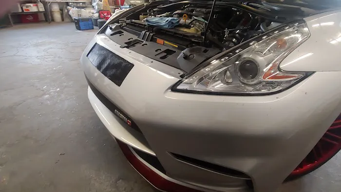 Dodds Bodyworks 4