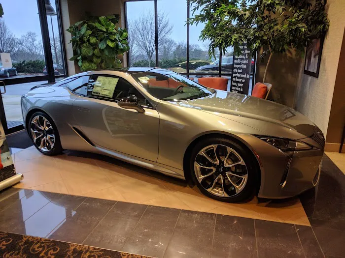 Service Center - Germain Lexus of Dublin 8