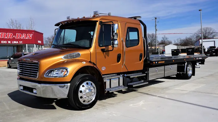 Rick's Truck & Equipment 4