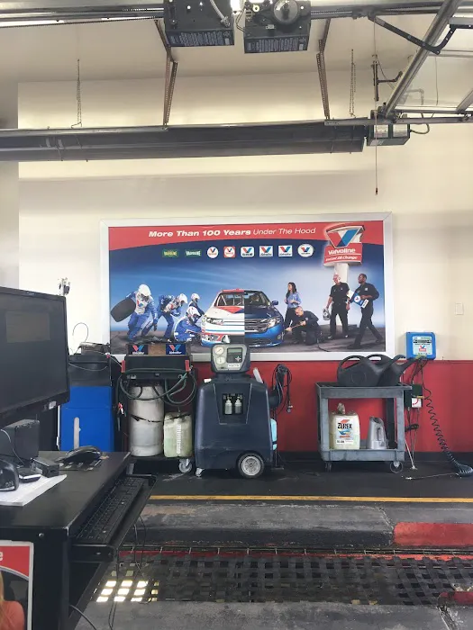 Valvoline Instant Oil Change 4