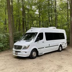Mark Wahlberg Airstream & RV Service Center ico
