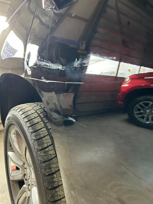 Grizzle’s Auto Collision Repair 6
