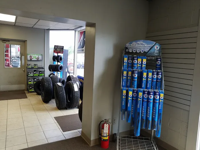 Buck's Tire Services 1
