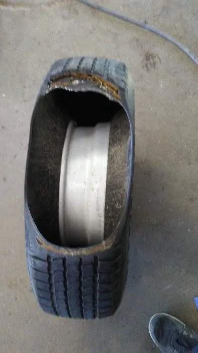 Buck's Tire Services 0