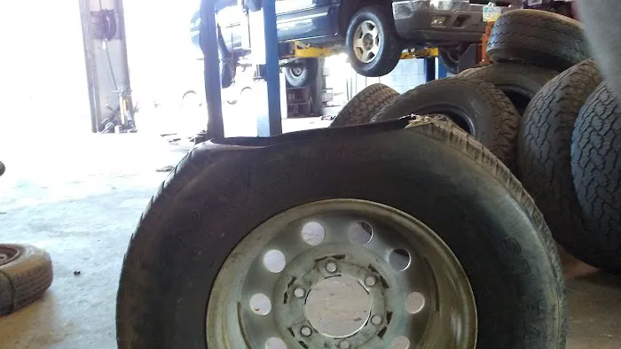 Buck's Tire Services 3