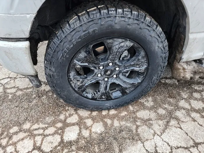 T&R Discount Tires 1